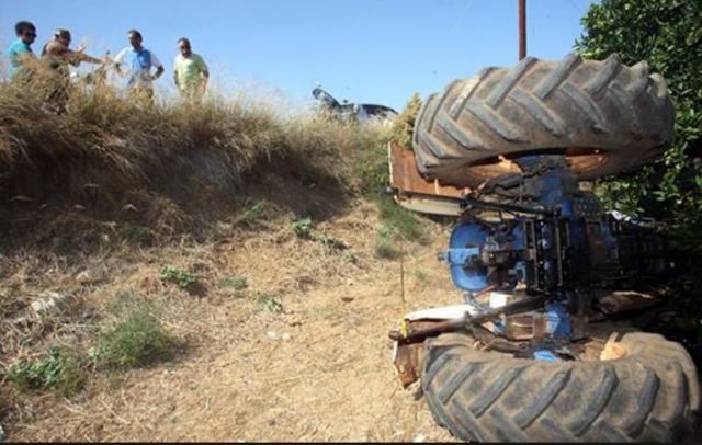 Νεκρός οδηγός στις Σέρρες- Το ΙΧ του συγκρούστηκε με γεωργικό ελκυστήρα - Φωτογραφία 1
