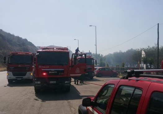 Χανιά | Μεγάλη φωτιά στο Καλάμι – Κινδύνευσε το αναψυκτήριο [photos] - Φωτογραφία 1