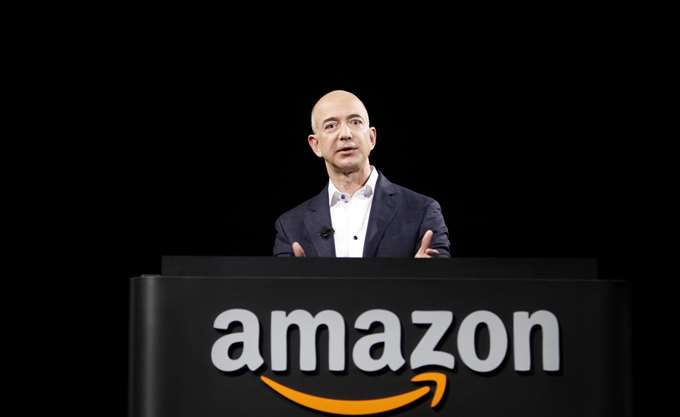 Πλουσιότερος άνθρωπος στη σύγχρονη ιστορία έγινε ο Jeff Bezos της Amazon - Φωτογραφία 1