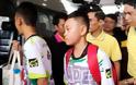 Ελεύθεροι ξανά οι 13 ήρωες της Ταϊλάνδης! Βγήκαν από το νοσοκομείο τα παιδιά και ο προπονητής τους – Θα δώσουν συνέντευξη… προκάτ [video]