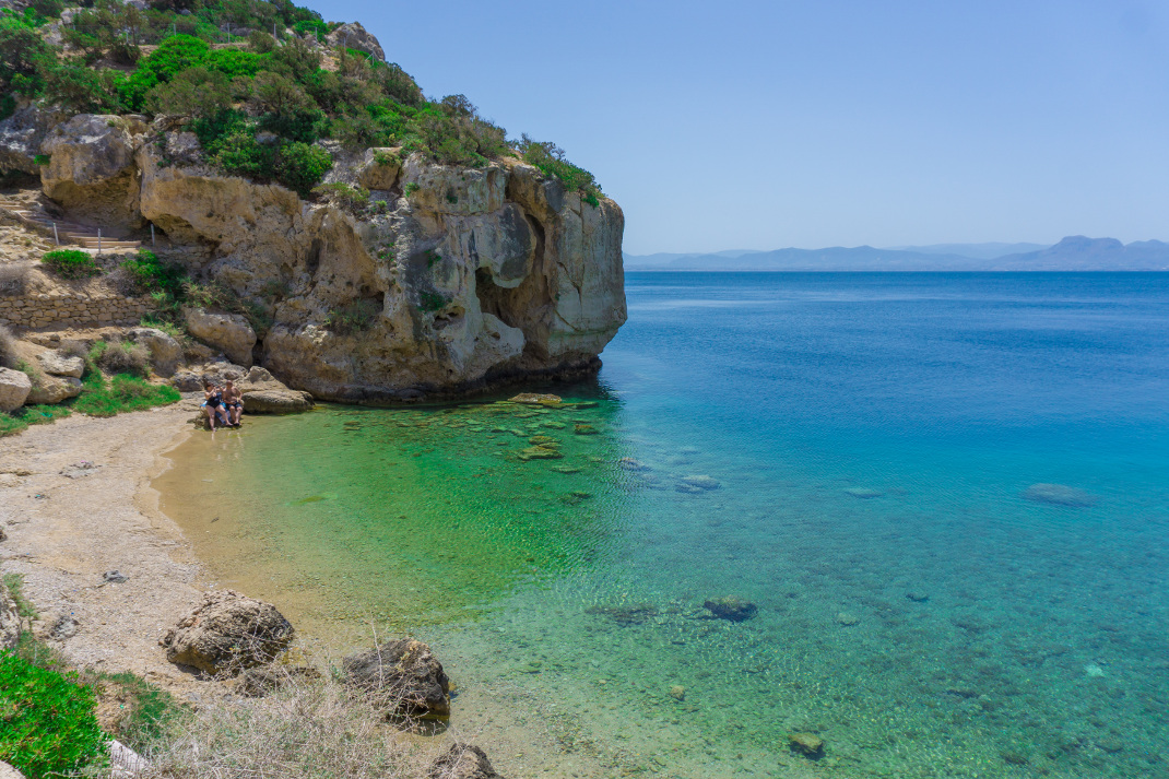 «Θεϊκή» μυστική παραλία κοντά στην Αθήνα - Φωτογραφία 3