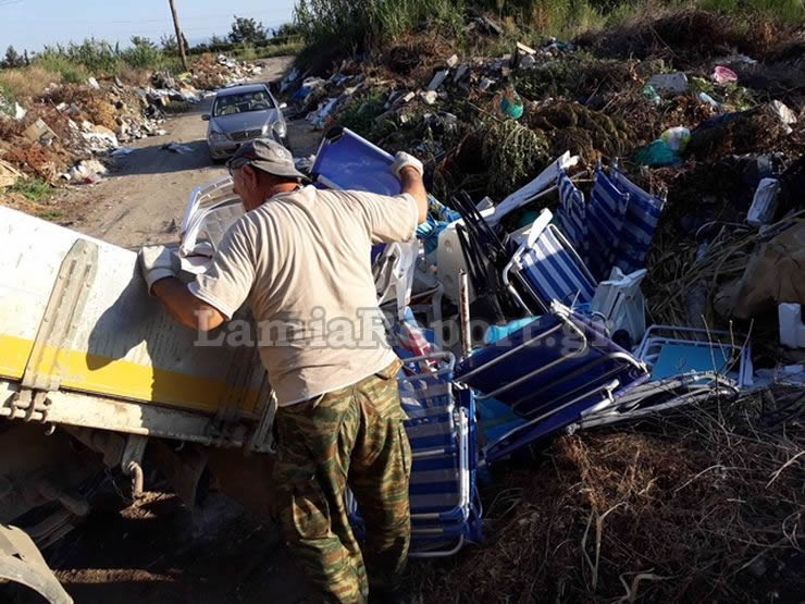 Καμένα Βούρλα: Ξήλωσαν τις αυθαίρετες ομπρέλες με εντολή Εισαγγελέα - Φωτογραφία 8