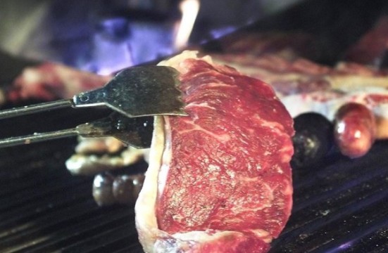 Κρέας: Σε τι θερμοκρασία ψησίματος πρέπει να φτάνει για να είναι ασφαλές [video] - Φωτογραφία 1