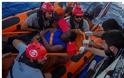 Ο Μαρκ Γκασόλ συμμετέχει σε επιχείριση διάσωσης προσφύγων στη Μεσόγειο - Φωτογραφία 2