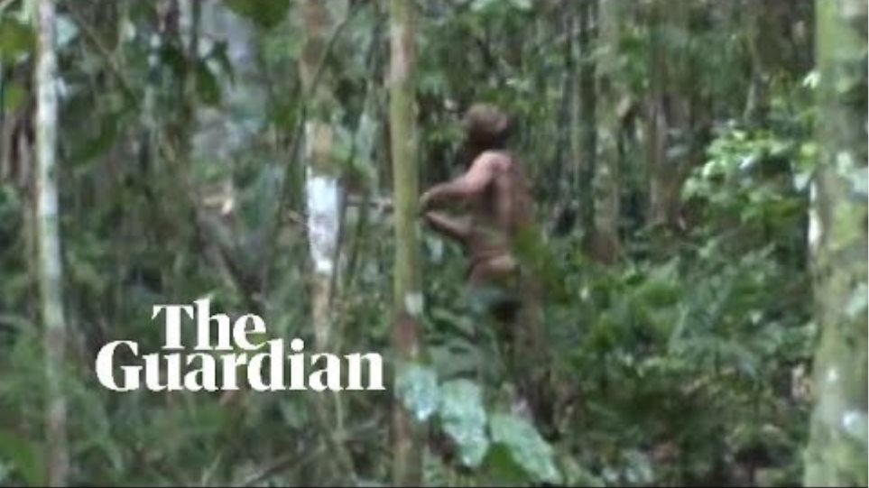Ο τελευταίος επιζών φυλής του Αμαζονίου που σφαγίασαν αγρότες το 1995 «αιχμαλωτίζεται» από τον φακό 22 χρόνια μετά! - Φωτογραφία 2