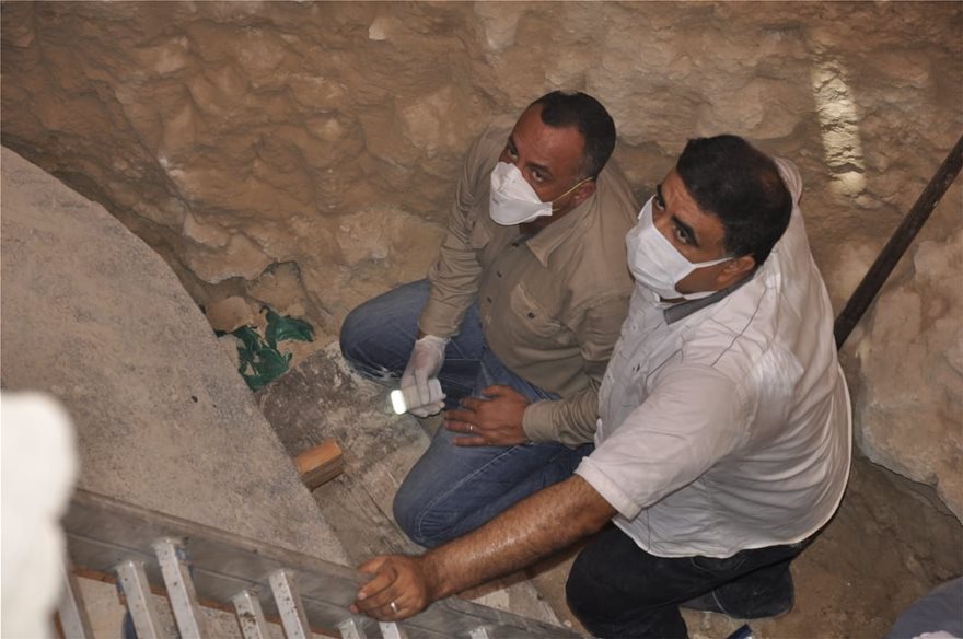 Αίγυπτος: Άνοιξαν τη μυστηριώδη σαρκοφάγο - φωτος - Φωτογραφία 4
