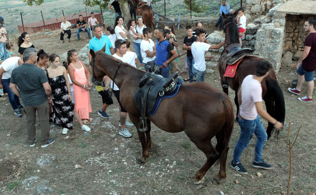 Ο Εσπερινός στο μοναστήρι του Προφήτη Ηλία στο Καραϊσκάκη με το Φακό του ΧΡΗΣΤΟΥ ΜΠΟΝΗ - Φωτογραφία 17