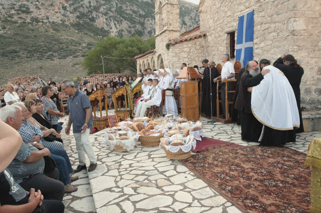 Ο Εσπερινός στο μοναστήρι του Προφήτη Ηλία στο Καραϊσκάκη με το Φακό του ΧΡΗΣΤΟΥ ΜΠΟΝΗ - Φωτογραφία 24