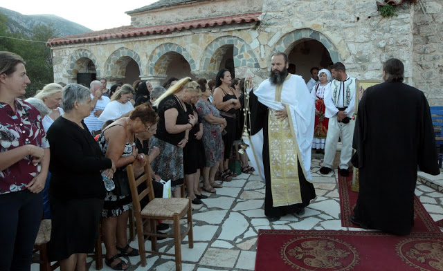 Ο Εσπερινός στο μοναστήρι του Προφήτη Ηλία στο Καραϊσκάκη με το Φακό του ΧΡΗΣΤΟΥ ΜΠΟΝΗ - Φωτογραφία 8