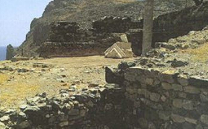 Αρχαιολογικός χώρος στην Κρήτη…μετατράπηκε σε…parking! - Φωτογραφία 1
