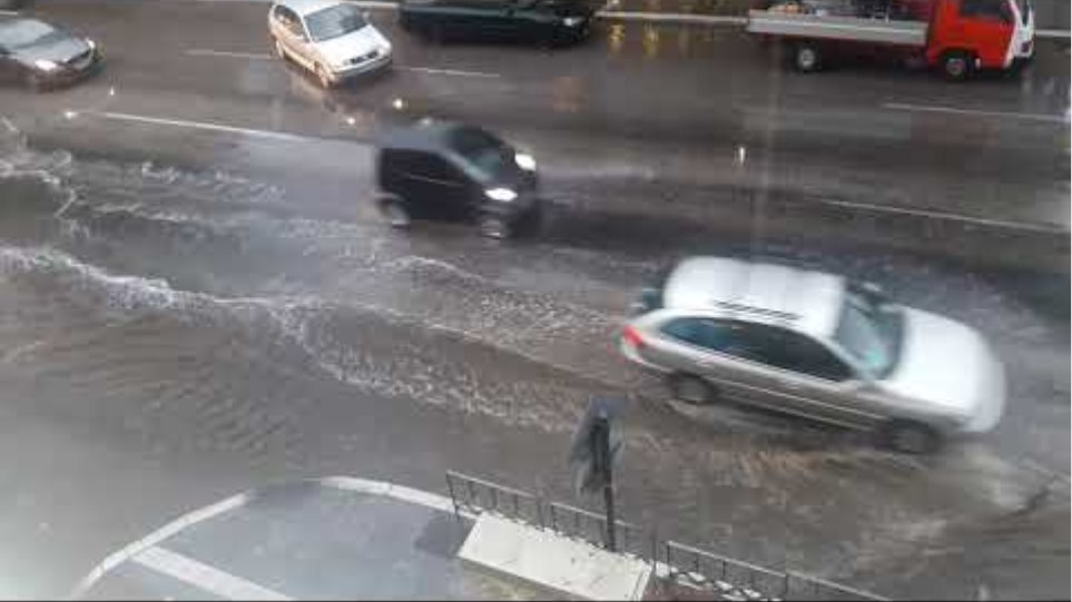 Καταρρακτώδης βροχή και χαλάζι στη Θεσσαλονίκη - Φωτογραφία 6
