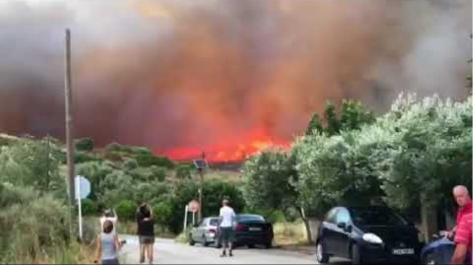 Δήμαρχος Ραφήνας - Πικερμίου: Κάηκαν πάνω από 200 σπίτια - Φοβάμαι για νεκρούς - Φωτογραφία 2