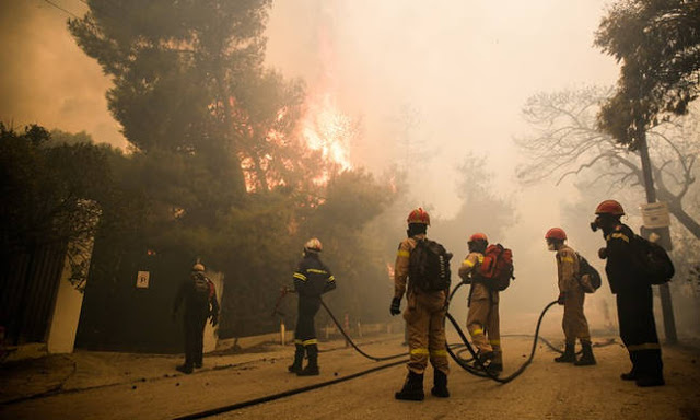 Σε πύρινο κλοιό η Αττική – Σε κατάσταση έκτακτης ανάγκης έχουν κηρυχτεί Ανατολική και Δυτική Αττική - Φωτογραφία 6