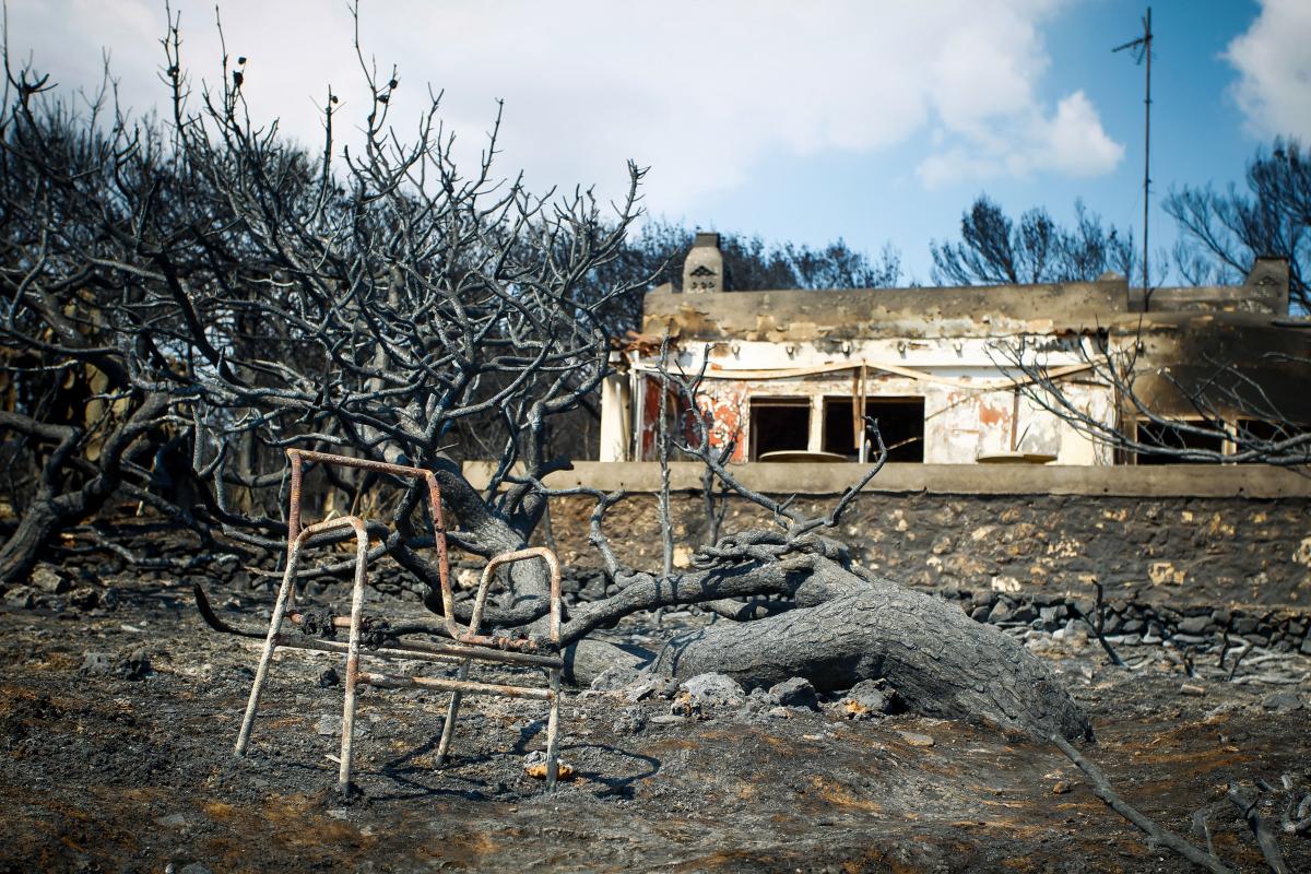 Στους 80 οι νεκροί - Συγκλονιστικές φωτογραφίες από την έρημη γη - Φωτογραφία 4