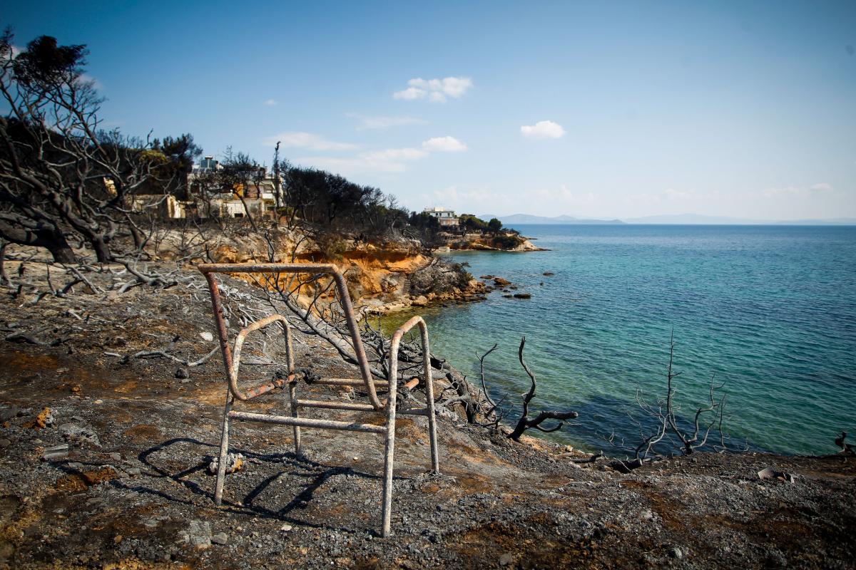 Στους 80 οι νεκροί - Συγκλονιστικές φωτογραφίες από την έρημη γη - Φωτογραφία 5