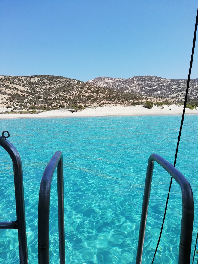 Η αμόλυντη Πολύαιγος: Στο μεγαλύτερο ακατοίκητο νησί του Αιγαίου με τις φυσικές πισίνες - Φωτογραφία 8