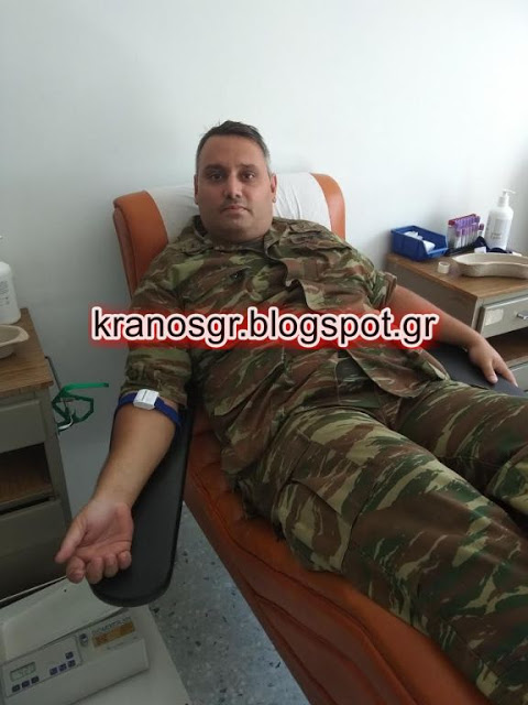 Ένας ΕΠ.ΟΠ Λοχίας δίνει το αίμα του για τους πληγέντες της Αττικής - Φωτογραφία 1