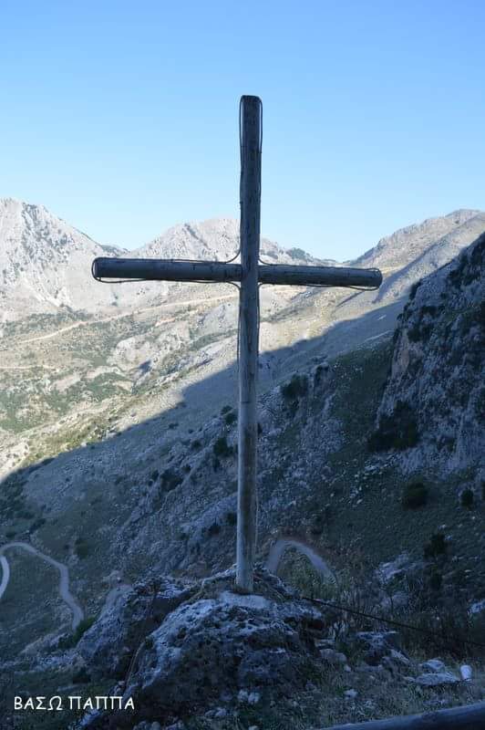 Εικόνες από την παραμονή της εορτής της Αγίας Παρασκευής Κανδήλας (ΦΩΤΟ: Βάσω Παππά) - Φωτογραφία 9