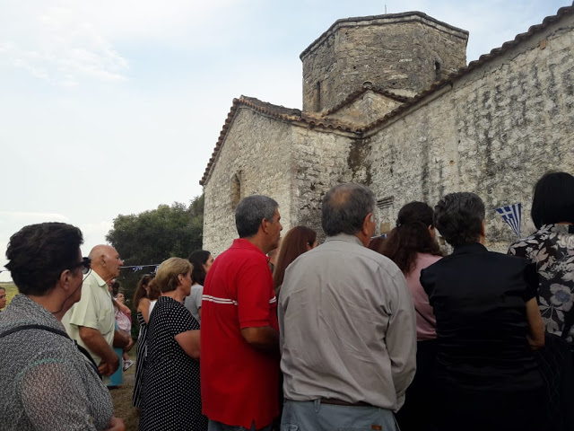 Ο Εσπερινός στην Ιερά μονή Αγίας Παρασκευής στα Παλιάμπελα (ΦΩΤΟ: Στέλλα Λιάπη) - Φωτογραφία 24