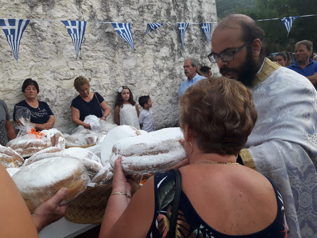 Ο Εσπερινός στην Ιερά μονή Αγίας Παρασκευής στα Παλιάμπελα (ΦΩΤΟ: Στέλλα Λιάπη) - Φωτογραφία 26