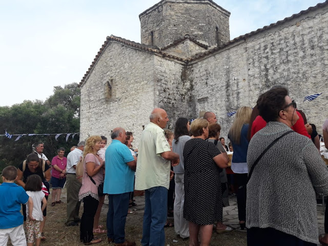 Ο Εσπερινός στην Ιερά μονή Αγίας Παρασκευής στα Παλιάμπελα (ΦΩΤΟ: Στέλλα Λιάπη) - Φωτογραφία 3