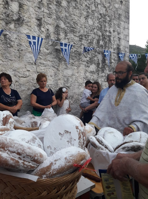 Ο Εσπερινός στην Ιερά μονή Αγίας Παρασκευής στα Παλιάμπελα (ΦΩΤΟ: Στέλλα Λιάπη) - Φωτογραφία 32