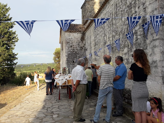 Ο Εσπερινός στην Ιερά μονή Αγίας Παρασκευής στα Παλιάμπελα (ΦΩΤΟ: Στέλλα Λιάπη) - Φωτογραφία 62