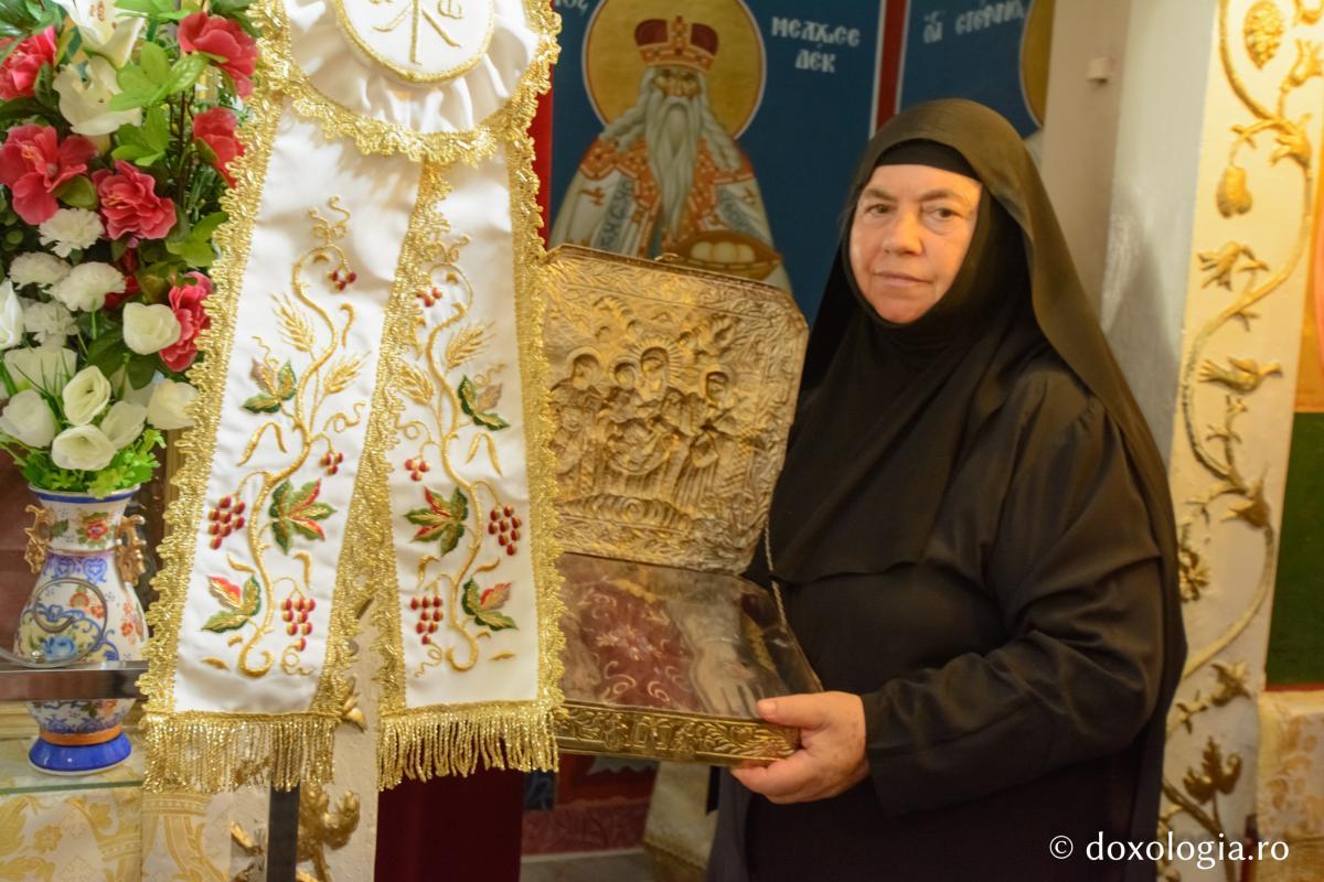 Προσκύνημα στην Ιερά Μονή Αγίας Παρασκευής (φωτογραφίες) - Φωτογραφία 10