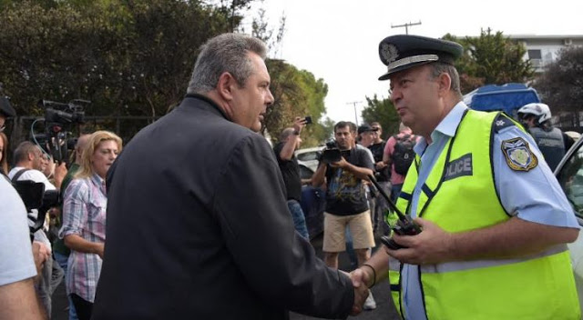 Δήλωση ΥΕΘΑ Πάνου Καμμένου μετά την επίσκεψή του στις πληγείσες περιοχές, στα σημεία αρμοδιότητας των ΕΔ - Φωτογραφία 3