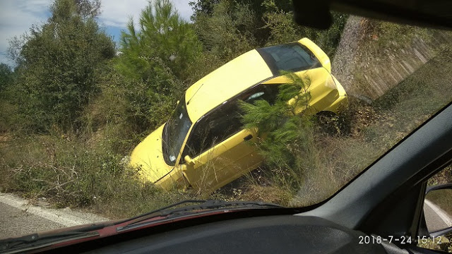 Πεντάλοφος: Πως  σκαρφάλωσε εκεί το αυτοκίνητο; - Φωτογραφία 2