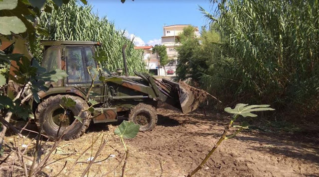 Συνδρομή Ενόπλων Δυνάμεων στις Πληγείσες Περιοχές Αν. Αττικής - Φωτογραφία 2