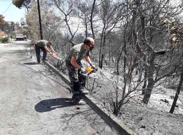 Συνδρομή Ενόπλων Δυνάμεων στις Πληγείσες Περιοχές Αν. Αττικής - Φωτογραφία 4