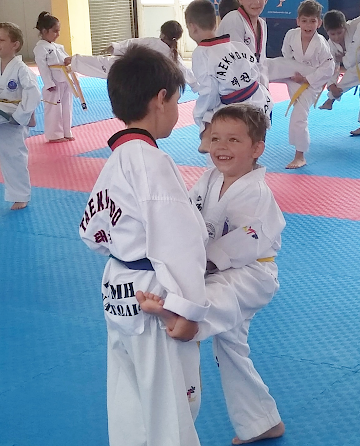 ΚΕΝΤΑΥΡΟΣ ΑΣΤΑΚΟΥ: Ολοκληρώθηκε με απόλυτη επιτυχία το 6ήμερο διεθνές camp taekwondo στον Αστακό -ΦΩΤΟ - Φωτογραφία 20