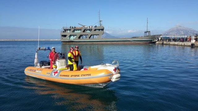 Πλωτά σκάφη του Ερυθρού Σταυρού Πάτρας στις έρευνες για αγνοούμενους στο Μάτι - Ποια τα ευρήματα - Φωτογραφία 1