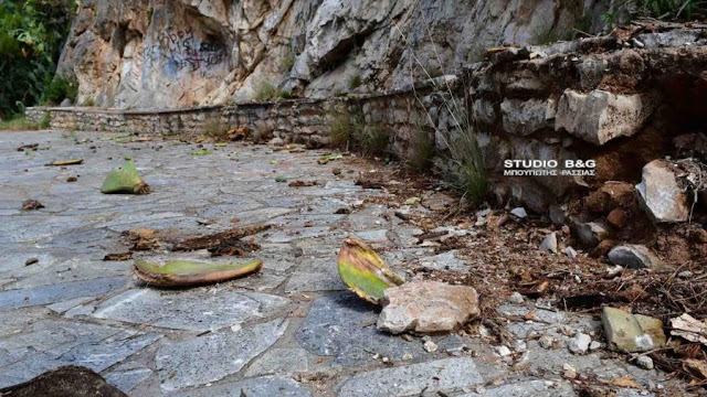 Ναύπλιο - Κατολισθήσεις στην Ακροναυπλία - Φωτογραφία 2