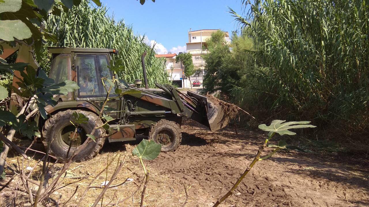 Η ΜΟΜΚΑ ανοίγει δρόμους και καθαρίζει τα ρέματα στην Ραφήνα (ΦΩΤΟ) - Φωτογραφία 2