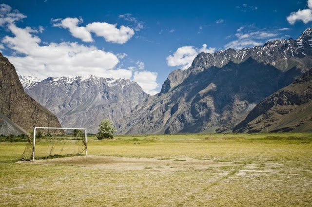 Γήπεδα ποδοσφαίρου στις πιο ασυνήθιστες, αλλά εκπληκτικές τοποθεσίες! - Φωτογραφία 11