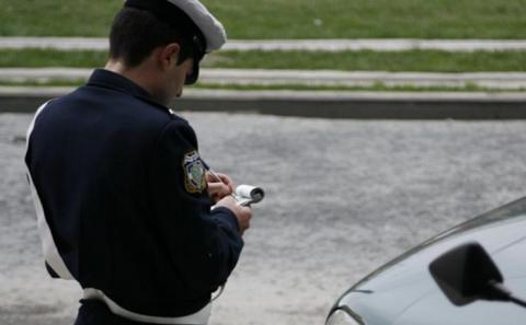 Ο Τόσκας έδωσε συγχαρητήρια στον αστυνομικό που έκοψε κλήση στην κόρη του - Φωτογραφία 1