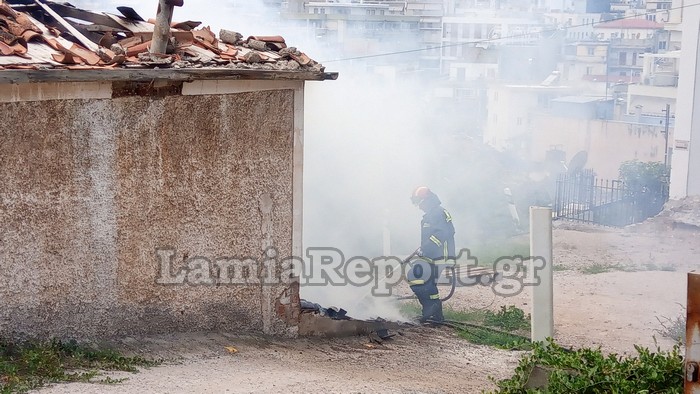 Λαμία: Συναγερμός για φωτιά στο κέντρο της πόλης - Φωτογραφία 4