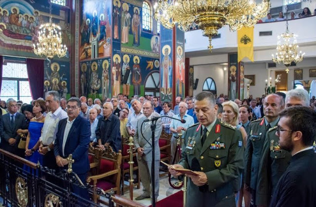 Ύψιστη Εκκλησιαστική Τιμή για τον Αρχηγό ΓΕΣ Αντιστράτηγο Αλκιβιάδη Στεφανή - Φωτογραφία 2