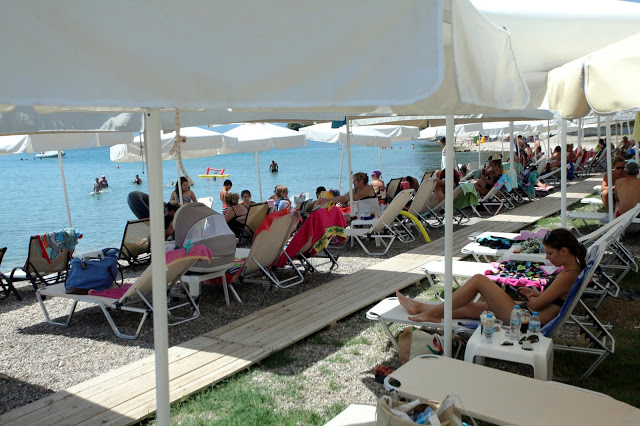 Club MOLOS: Ένα απο τα καλύτερα beach bar στη περιοχή Πογωνιά Παλαίρου [Φωτο: Χρήστος Μπόνης] - Φωτογραφία 14