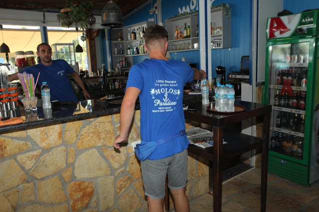 Club MOLOS: Ένα απο τα καλύτερα beach bar στη περιοχή Πογωνιά Παλαίρου [Φωτο: Χρήστος Μπόνης] - Φωτογραφία 16