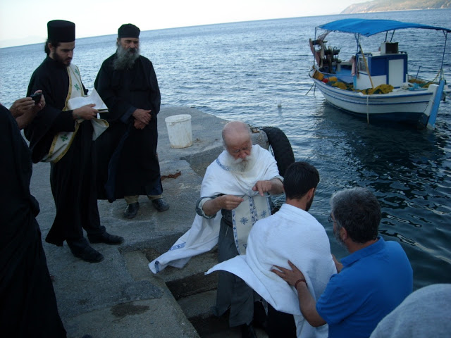 10951 - Βάπτιση 26χρονου στην Ιερά Μονή Δοχειαρίου Αγίου Όρους - Φωτογραφία 10