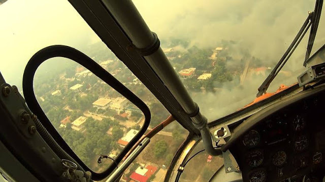 Φωτιά Αττική: Πιλότος δημοσιεύει συγκλονιστικά πλάνα από την επιχείρηση κατάσβεσης - Φωτογραφία 1