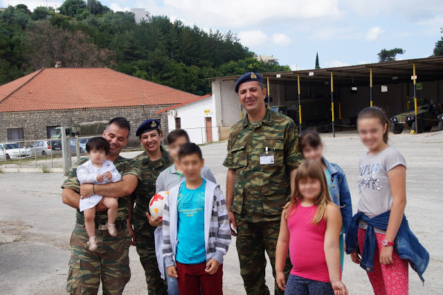 ΓΕΣ : Ημέρα Επίσκεψης Παιδιών Στο Χώρο Εργασίας Του Γονέα Στρατιωτικού Στην 8η Μ/Π ΤΑΞ - Φωτογραφία 12