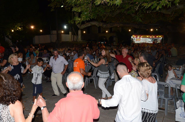 Η Εκδήλωση της Αγίας Παρασκευής στην ΚΩΝΩΠΙΝΑ, στη σκιά του πένθους για τα θύματα της Πυρκαγιάς | Γενναία πράξη ανθρωπιάς αφού τα έσοδα της εκδήλωσης κατατέθηκαν στο λογαριασμό που ανοίχτηκε ειδικά για τους πληγέντες! - Φωτογραφία 7