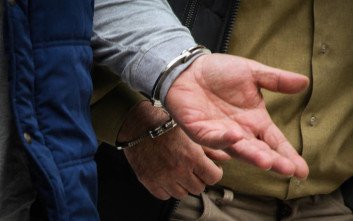 Συνελήφθησαν 6 αλλοδαποί για πλαστογραφία ταξιδιωτικών εγγράφων - Φωτογραφία 1
