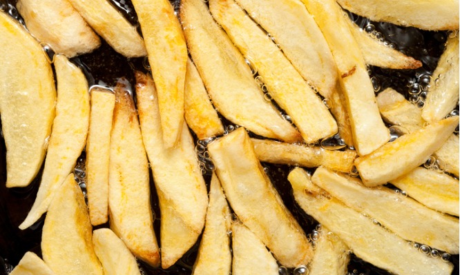 Τηγανητές πατάτες: Με ελαιόλαδο ή με φυτικό λάδι είναι καλύτερες; - Φωτογραφία 1
