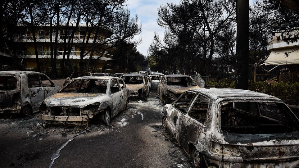 Ομολογία Πολάκη: Σε απλό θάλαμο και όχι σε Εντατική νοσηλευόταν η εγκαυματίας που πέθανε σήμερα - Φωτογραφία 1