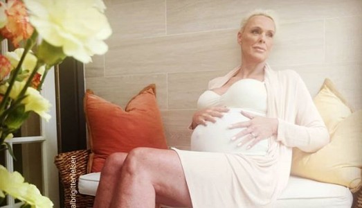 Μπριγκίτε Νίλσεν: Το αψεγάδιαστο κορμί της 55χρονης αμέσως μετά τη γέννα - Φωτογραφία 3